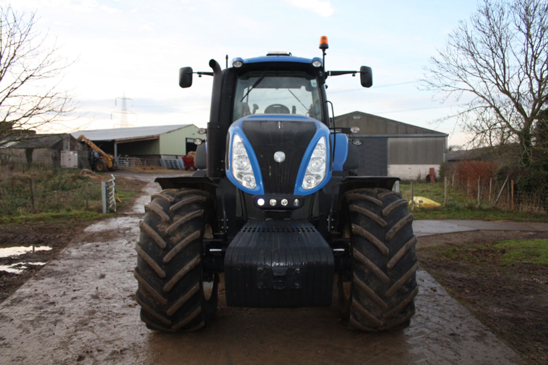 2011 New Holland T8. - Image 2 of 6