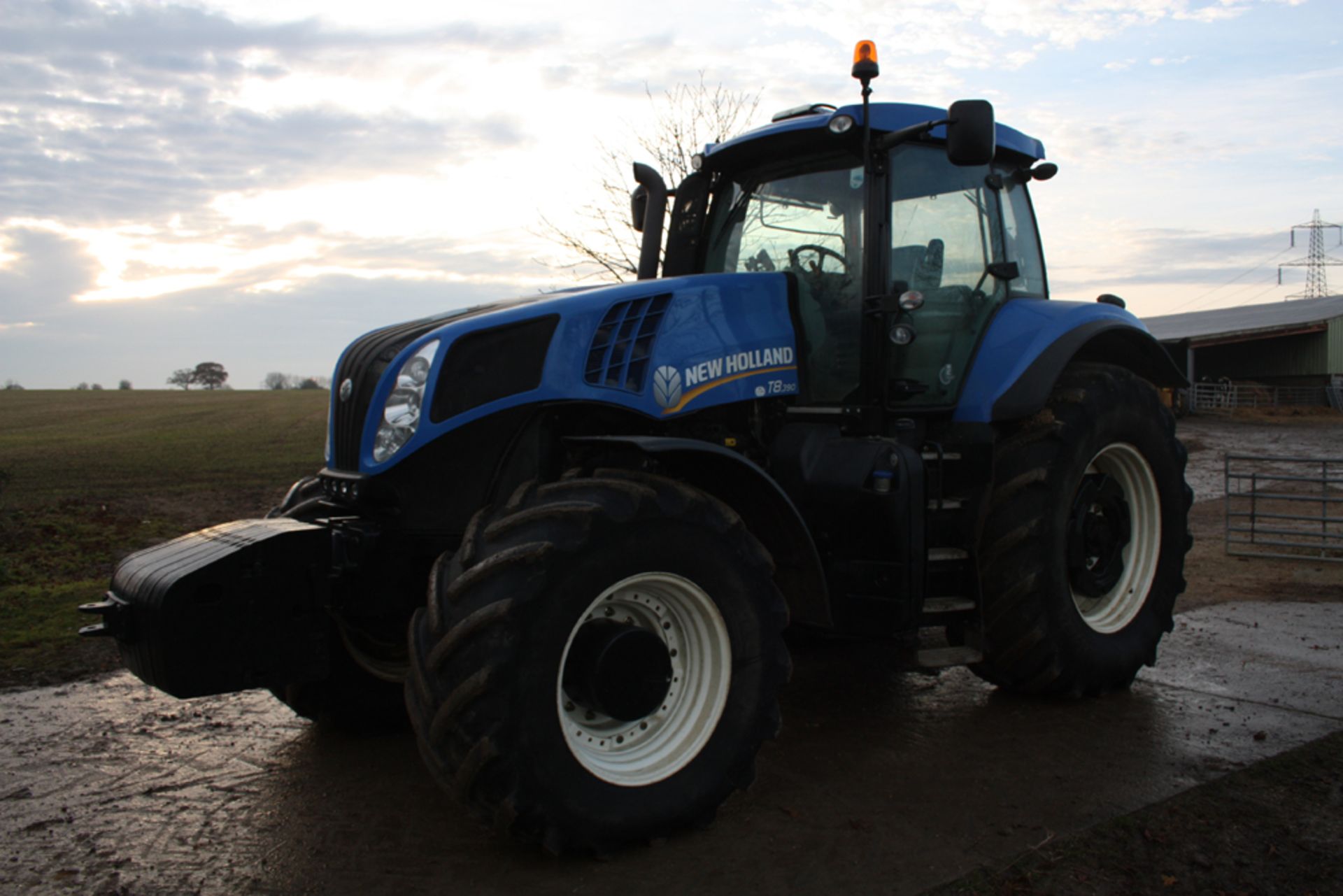 2011 New Holland T8. - Image 3 of 6