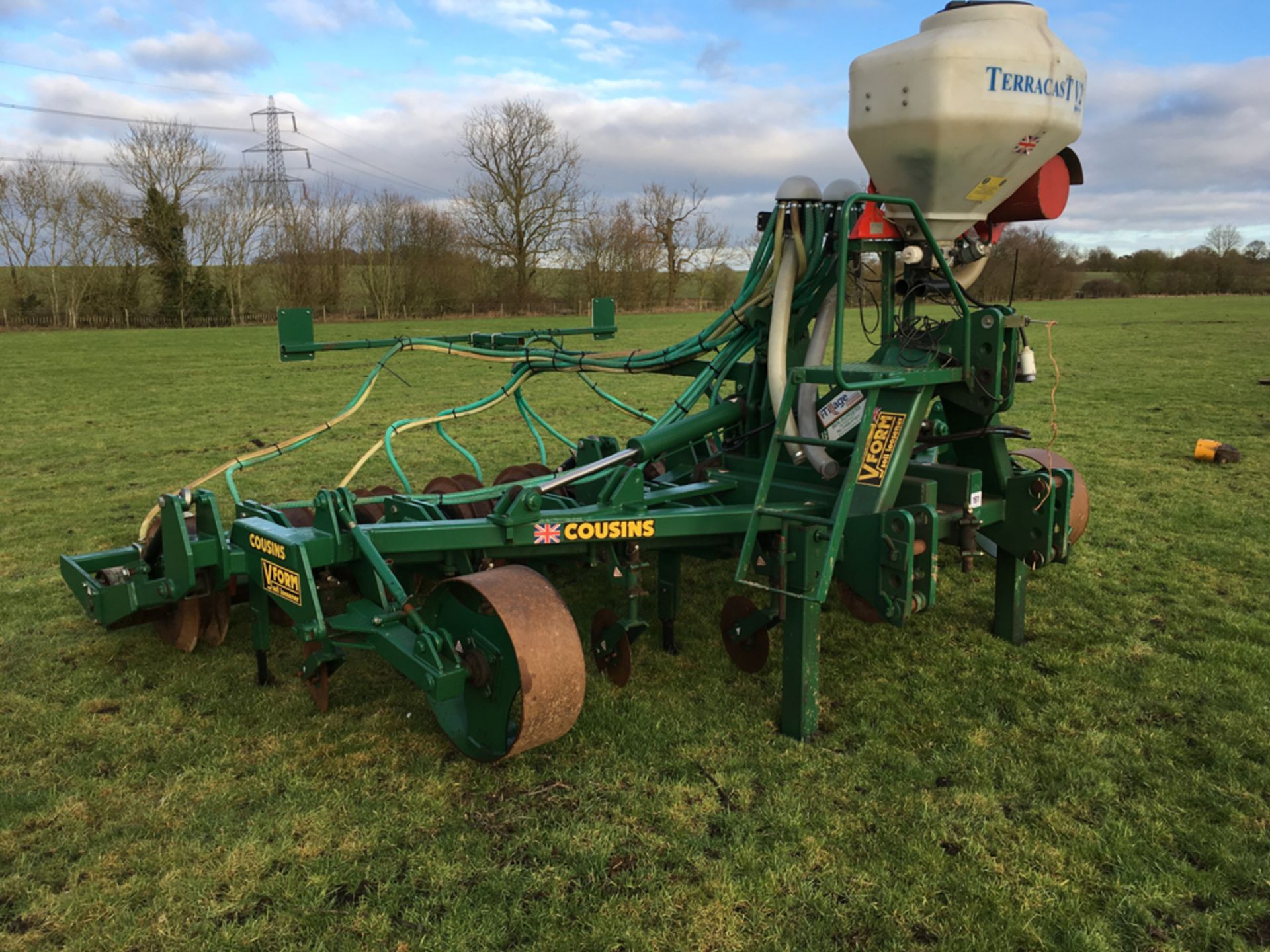 2013 Cousins V-form 4.5m suboiler with Techneat V2 seeder.