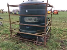 2000 Titan 5000ltr water tank with cage