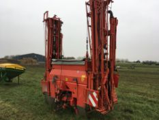 2001 Kuhn 2224 24m pneumatic fertiliser spreader.