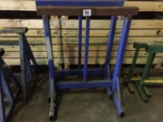 2x 3 tonne trestle stands 125cm height,
