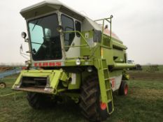1985 Claas Dominator 96 Combine harvester with 15ft cut, straw chopper and air conditioning.