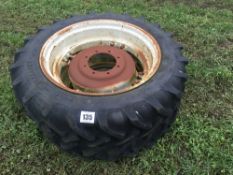 Pair 11.2R32 front row crop wheels and tyres to suit New Holland