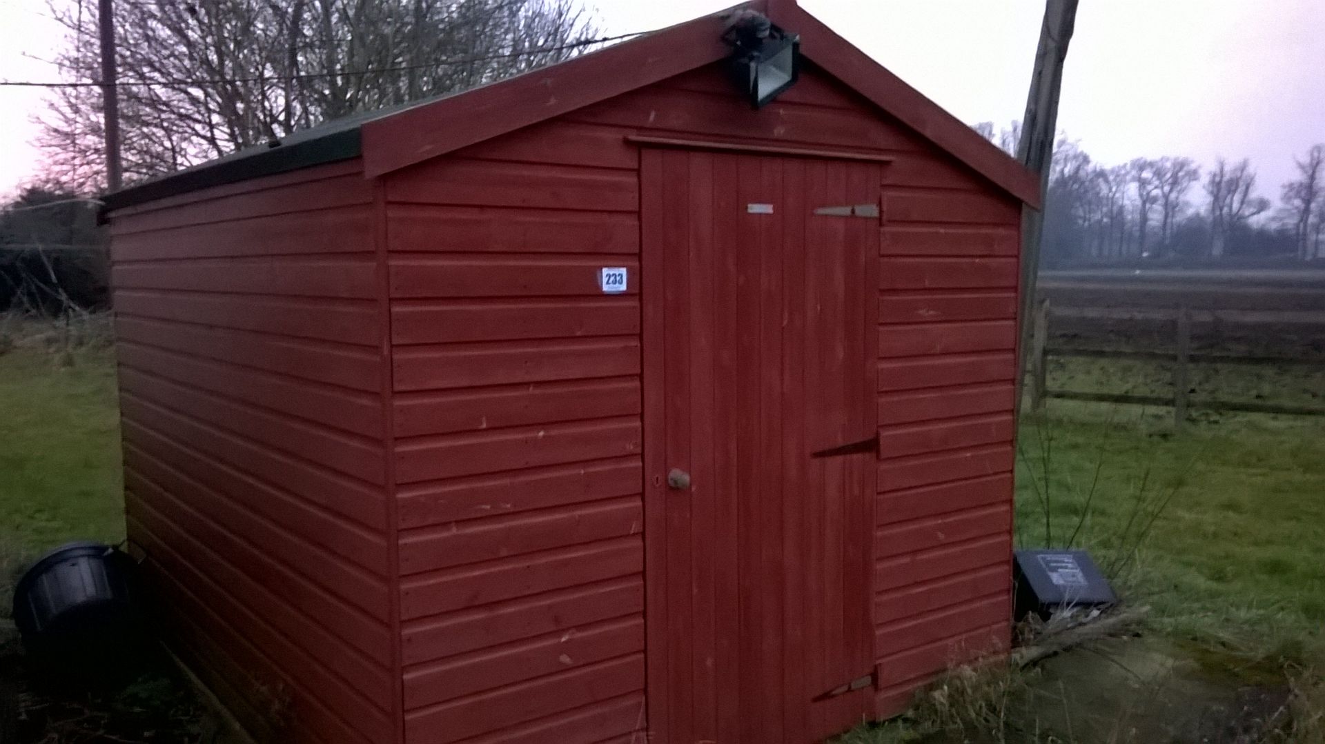 10ft x 8ft garden shed - BUYER TO DISMANTLE & REMOVE - Image 2 of 2