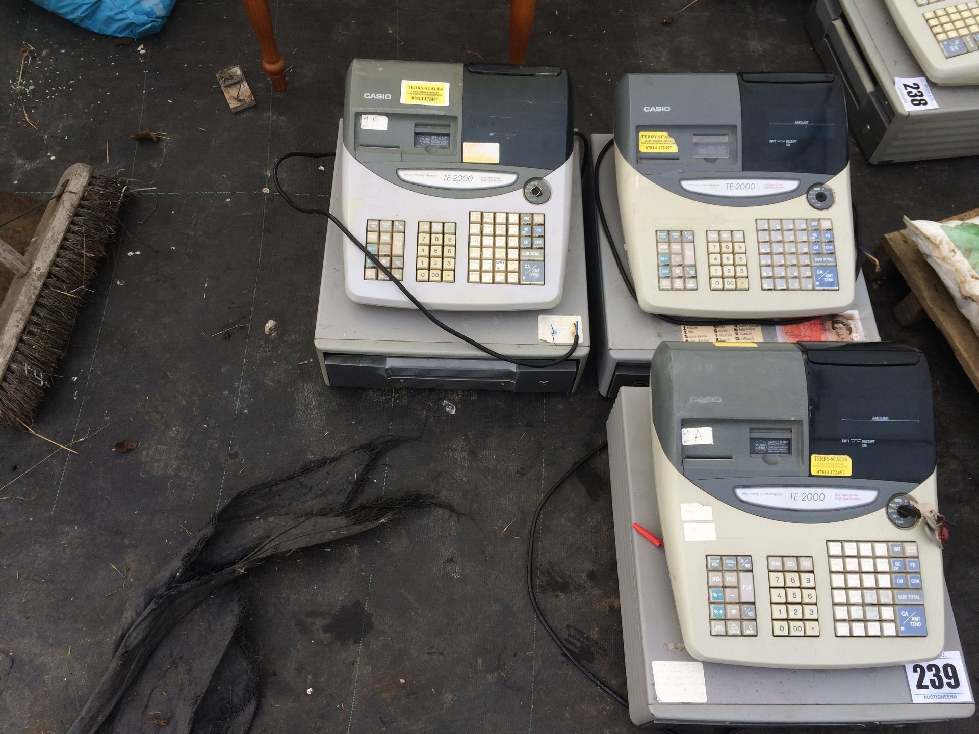 3x Casio TE-2000 Cash Registers