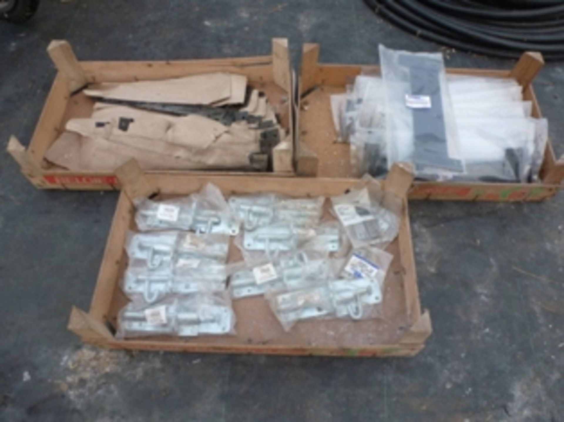 A large quantity of new T hinges and padbolts