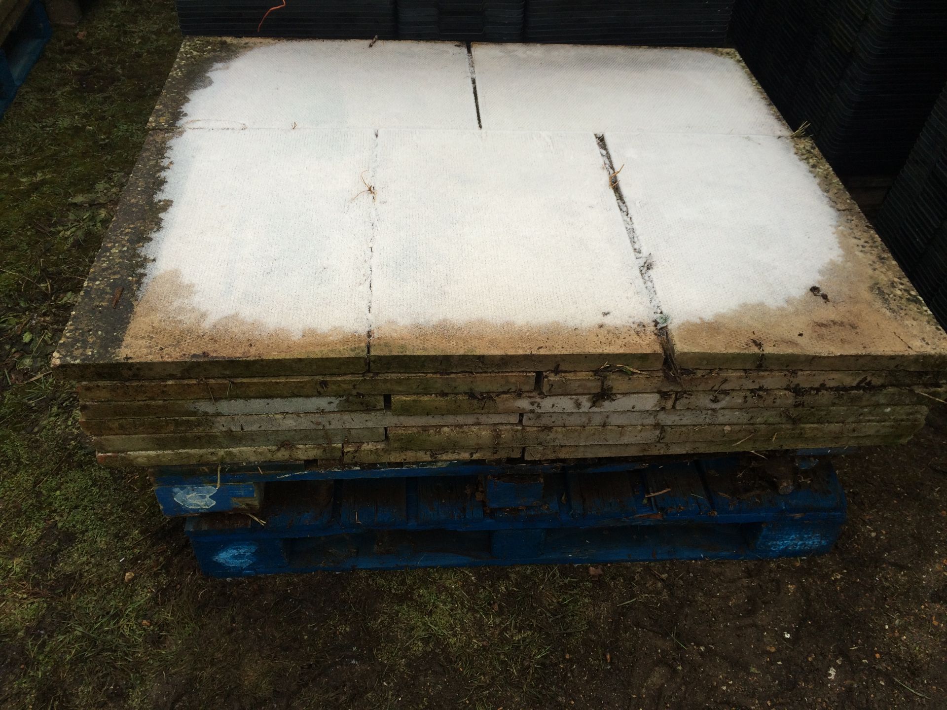 3 Pallets garden slabs. - Image 3 of 3