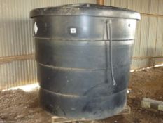 Paxton cylindrical plastic water tank