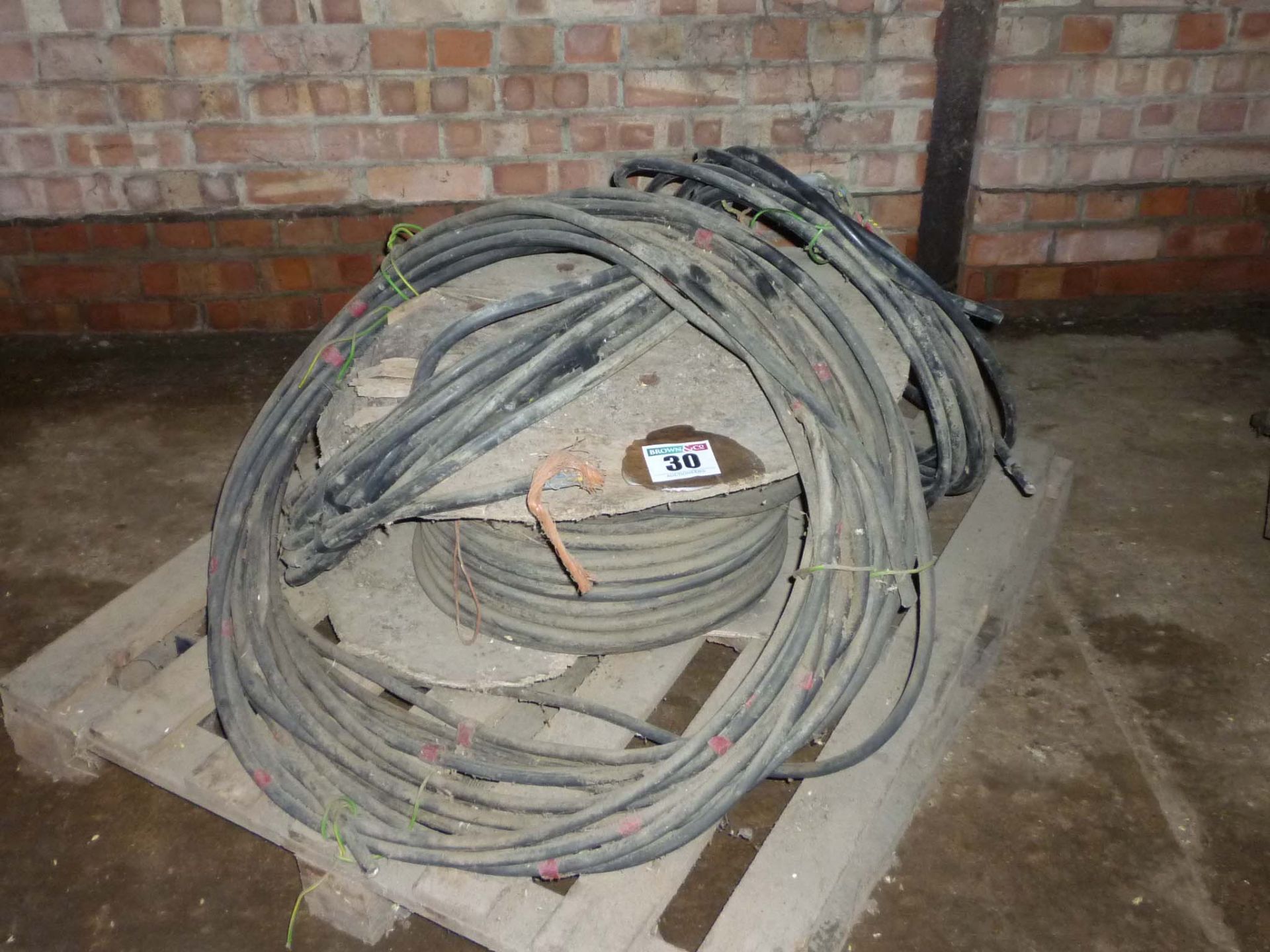 Quantity of three phase electric cable