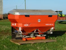 2013 Kuhn Axis 40.1W twin disc fertiliser spinner together with weigh cells and rear lights