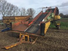 Nicholson root crop cleaner loader