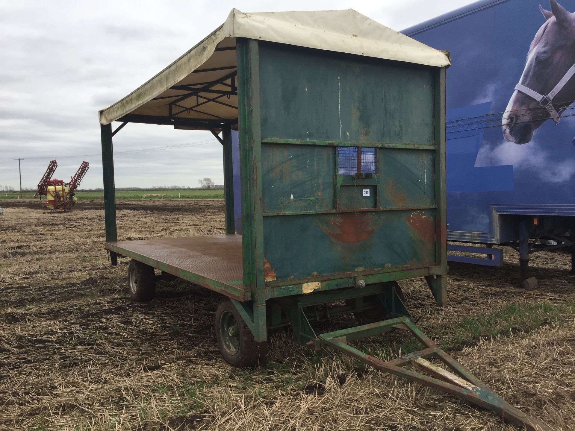 Veg trailer frame with 5th wheel dolly