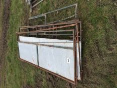 8ft race hurdles with guillotine gates x4