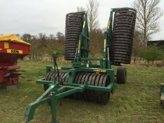 2010 Cousins 6m Fen Packer hydraulic folding rolls.