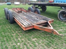Twin axle low loader trailer with ramps