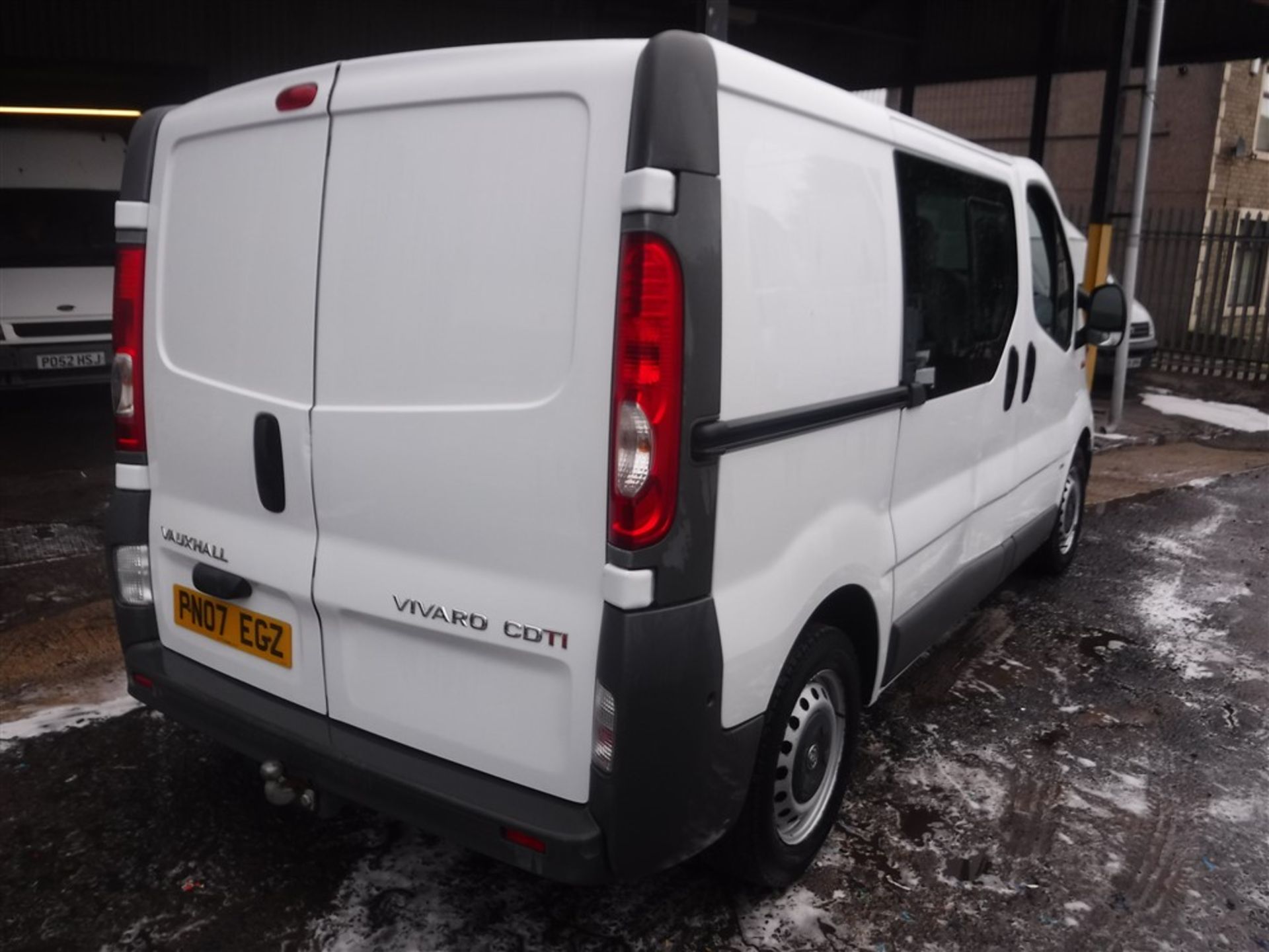 07 reg VAUXHALL VIVARO 2900 D/C SWB, 1ST REG 04/07, TEST 04/17, 74227M WARRANTED, V5 HERE, 1 OWNER - Image 4 of 6