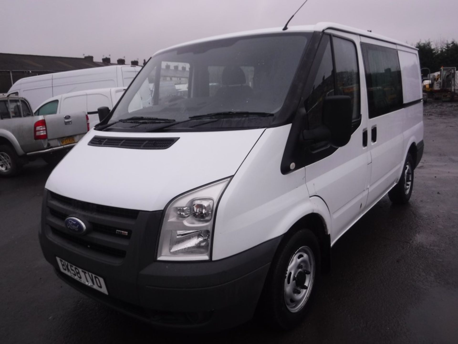 58 reg FORD TRANSIT 85 T260S D/C FWD, 1ST REG 09/08, TEST 05/17, 140570M WARRANTED, V5 HERE, 1 - Image 2 of 6