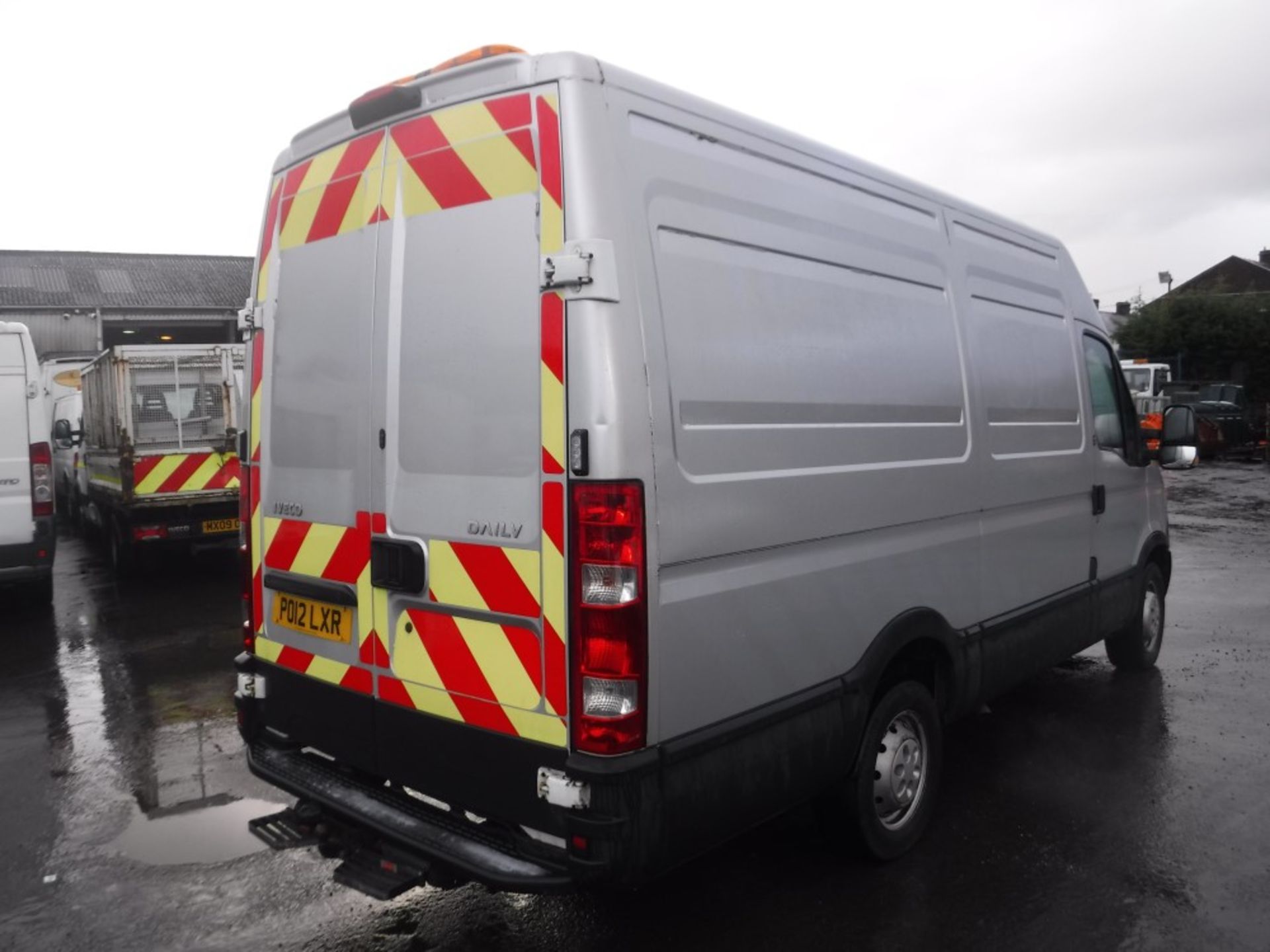 12 reg IVECO DAILY 35S13 MWB, 1ST REG 06/12, 126785M WARRANTED, V5 HERE, 1 OWNER FROM NEW [+ VAT] - Image 4 of 5