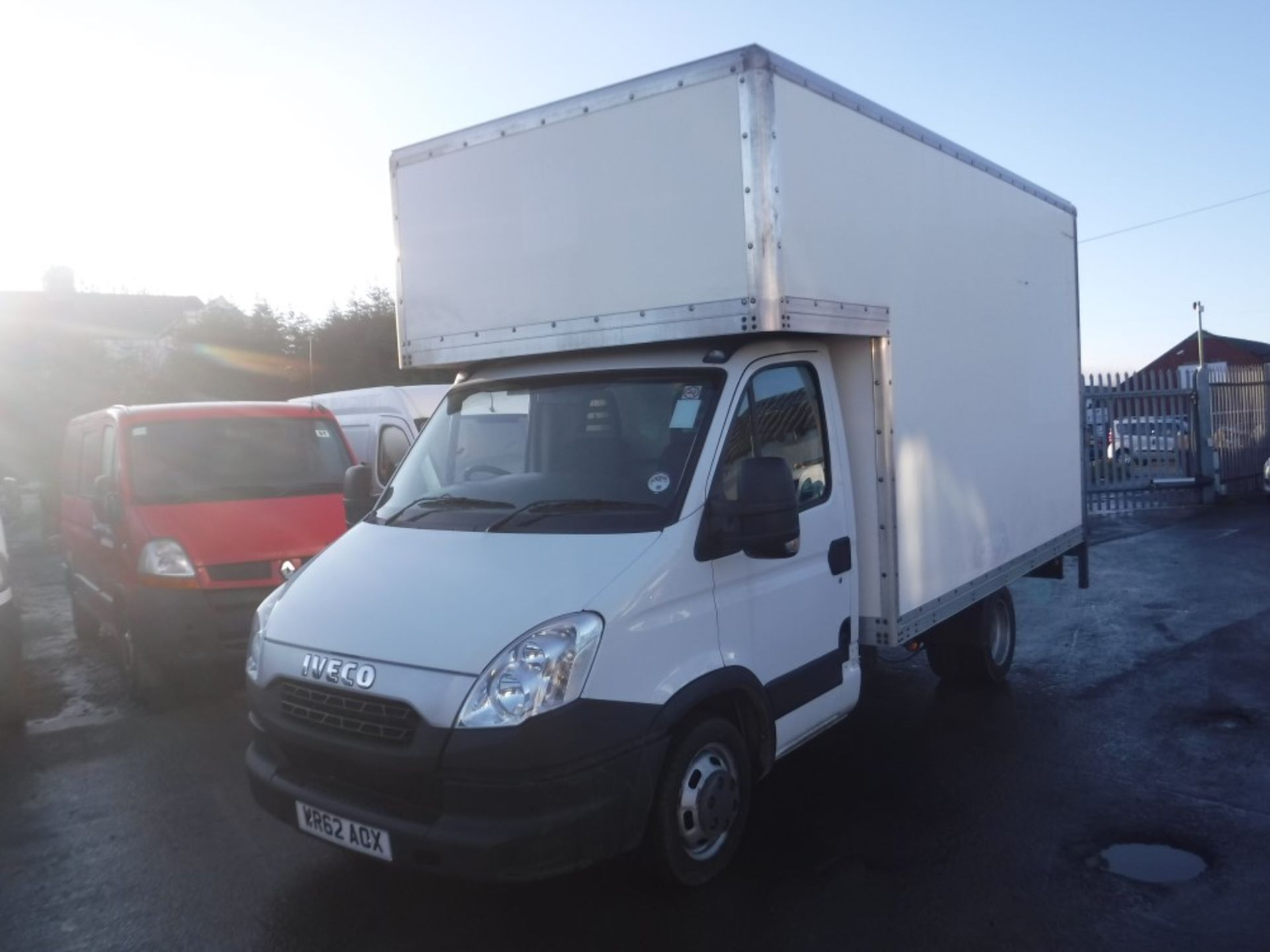 62 reg IVECO DAILY 35C15 MWB LUTON, 1ST REG 12/12, 97905M, V5 HERE, 1 FORMER KEEPER [NO VAT] - Image 2 of 5