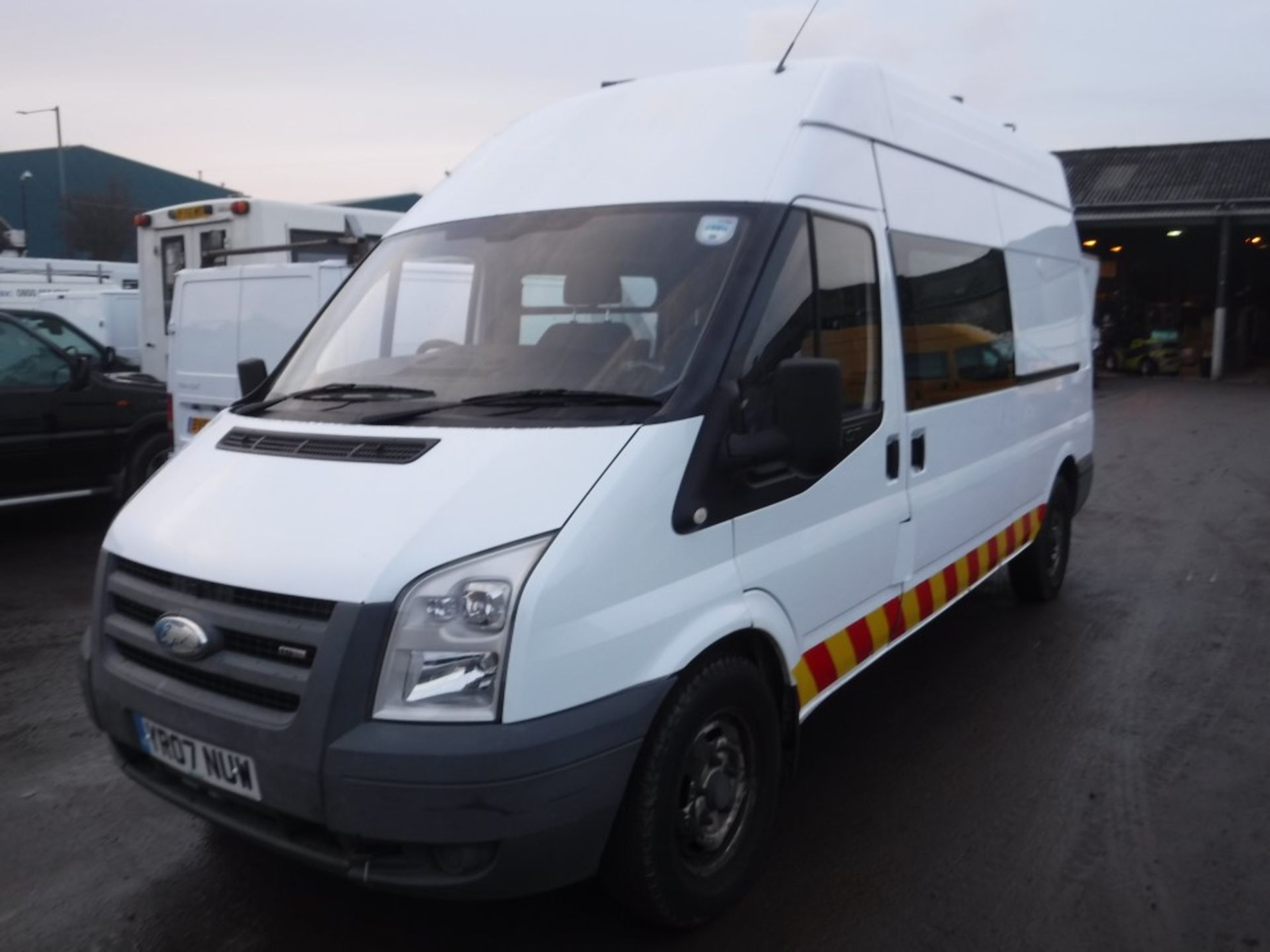 07 reg FORD TRANSIT 100 T350L RWD, WELFARE VAN, 1ST REG 04/07, TEST 07/17, 163769M, V5 HERE, 2 - Image 2 of 6