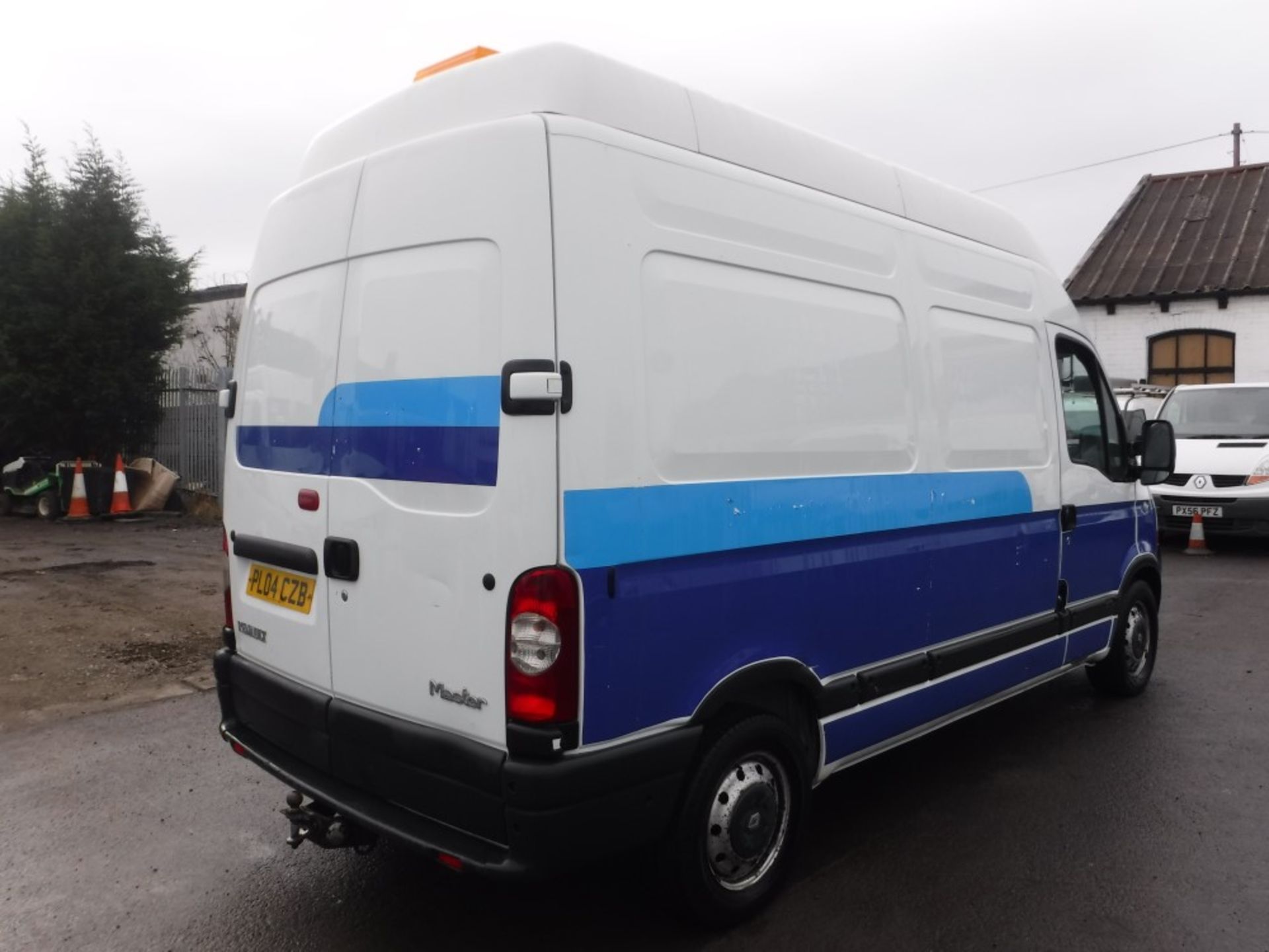 04 reg RENAULT MASTER MH35 DCI MWB, 1ST REG 05/04, TEST 05/17, 54133M, V5 HERE, 1 OWNER FROM NEW ( - Image 4 of 5