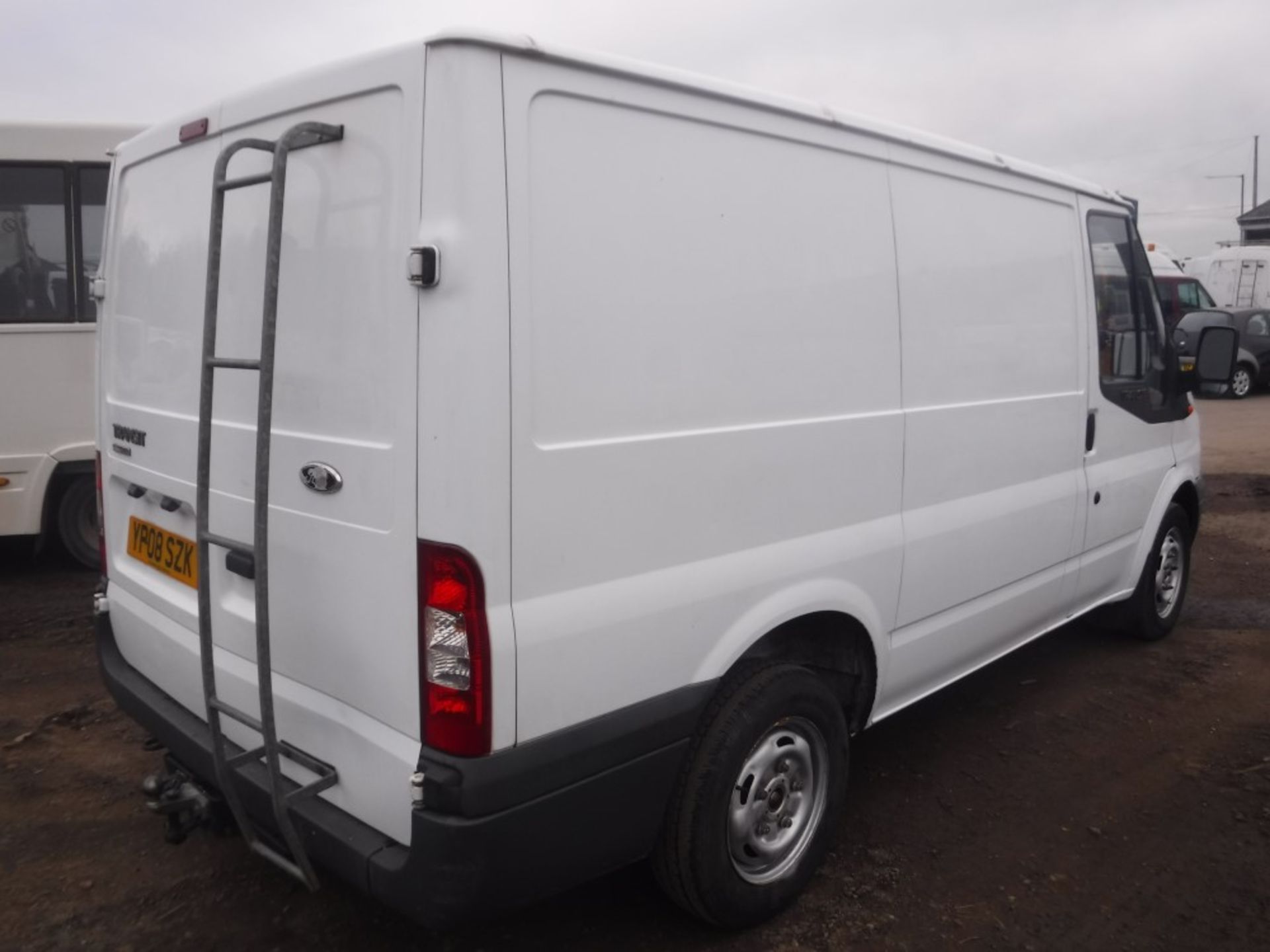 08 reg FORD TRANSIT 85 T260 S FWD, 1ST REG 06/08, TEST 10/17, 96271M NOT WARRANTED, V5 HERE, 2 - Image 4 of 5