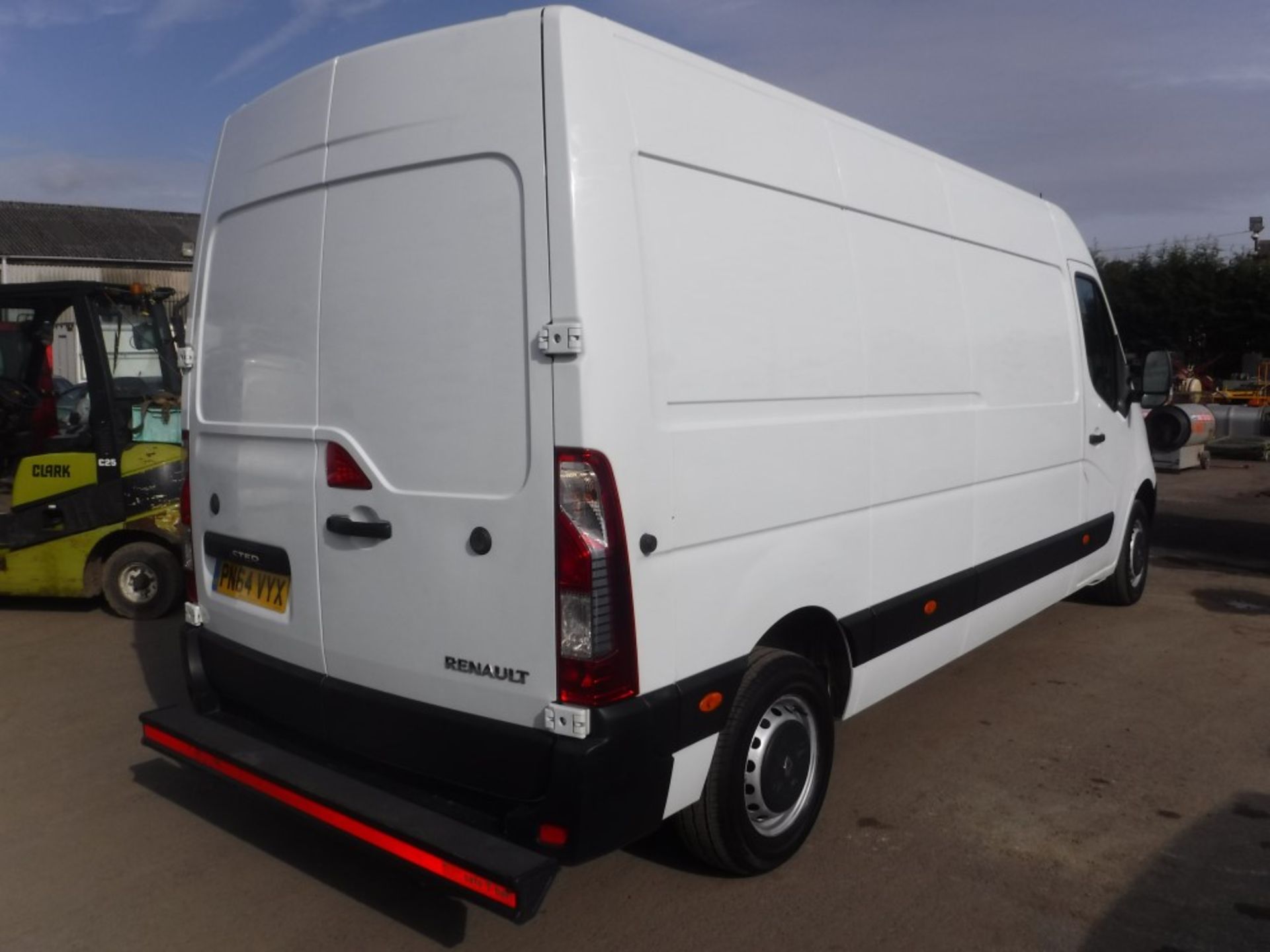 64 reg RENAULT MASTER LM35 BUSINESS DCI VAN, 1ST REG 09/14, 151501M NOT WARRANTED, V5 HERE, 1 - Image 4 of 5