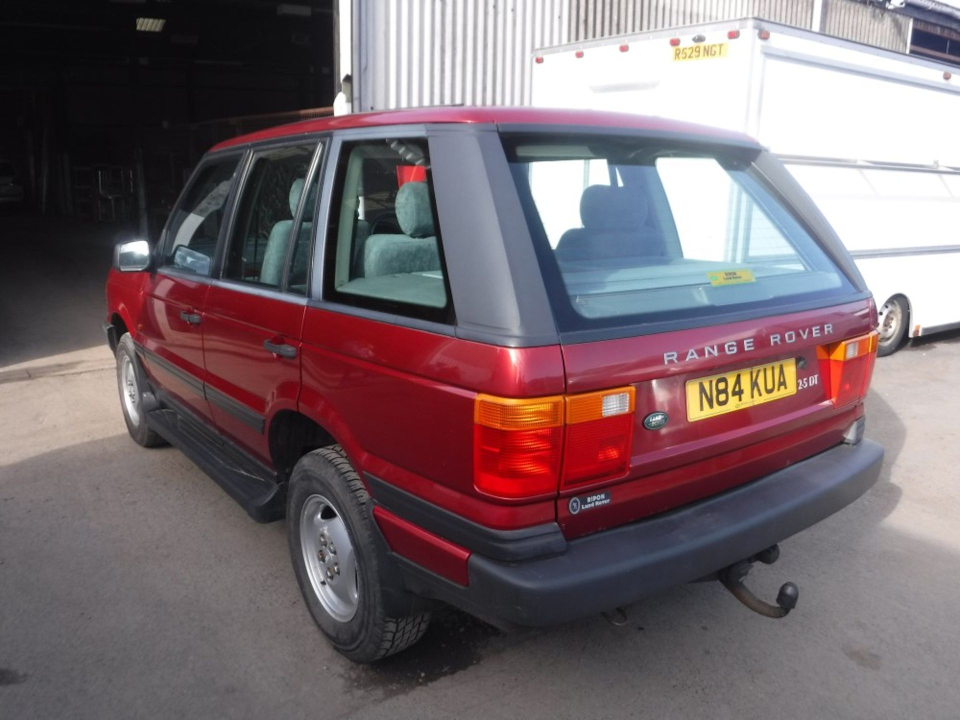 N reg RANGE ROVER 2.5 DT, 1ST REG 04/96, TEST 02/18, 68524M NOT WARRANTED, V5 HERE, 2 FORMER KEEPERS - Image 3 of 5