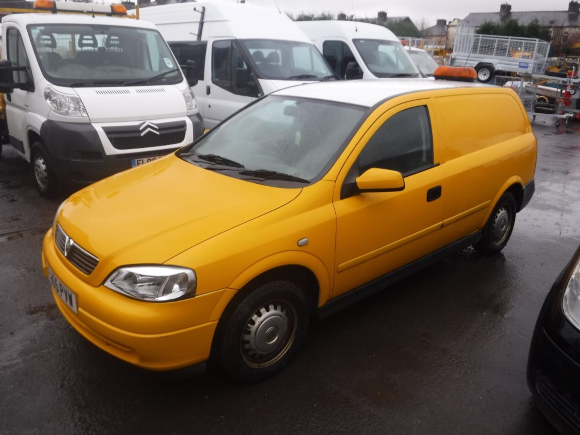 55 reg VAUXHALL ASTRA ENVOY CDTI VAN, 1ST REG 09/05, TEST 11/17, 86938M WARRANTED, V5 HERE, 1 FORMER - Image 2 of 5