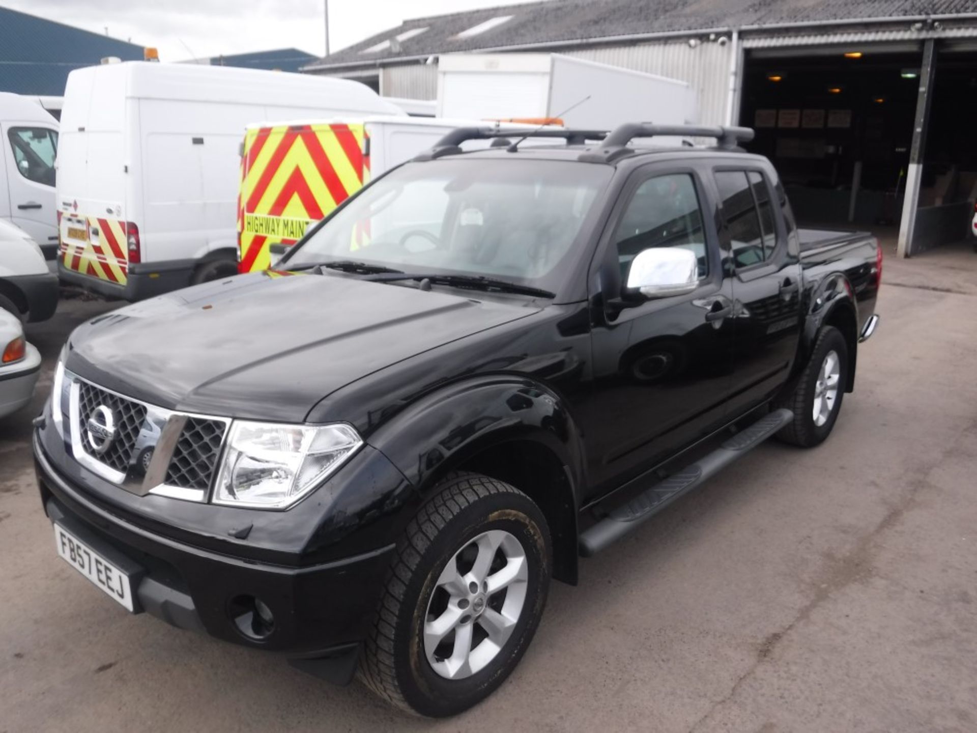 57 reg NISSAN NAVARA AVENTURA D/C DCI PICKUP, 1ST REG 01/08, TEST 10/17, 112704M NOT WARRANTED, V5 - Image 2 of 5