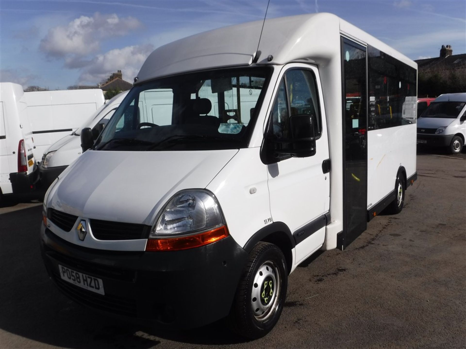 58 reg RENAULT MASTER ACCESSIBLE MINIBUS C/W COIF, 1ST REG 09/08, TEST 08/17, 142210KM, V5 HERE, 1 - Image 2 of 6