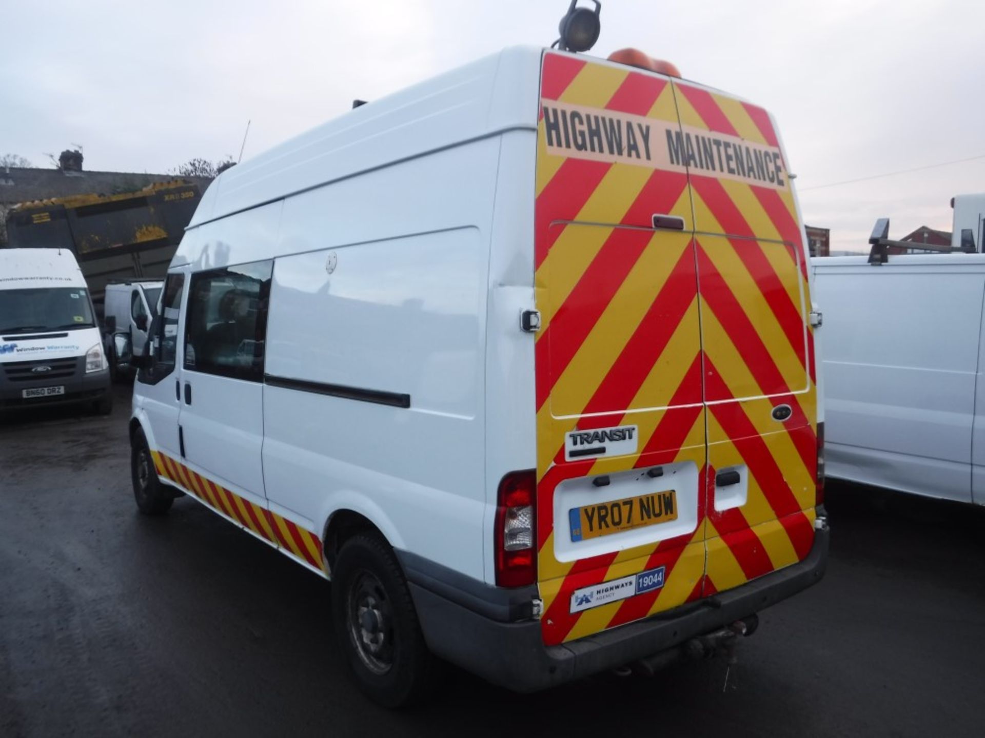 07 reg FORD TRANSIT 100 T350L RWD, WELFARE VAN, 1ST REG 04/07, TEST 07/17, 163769M, V5 HERE, 2 - Image 3 of 6