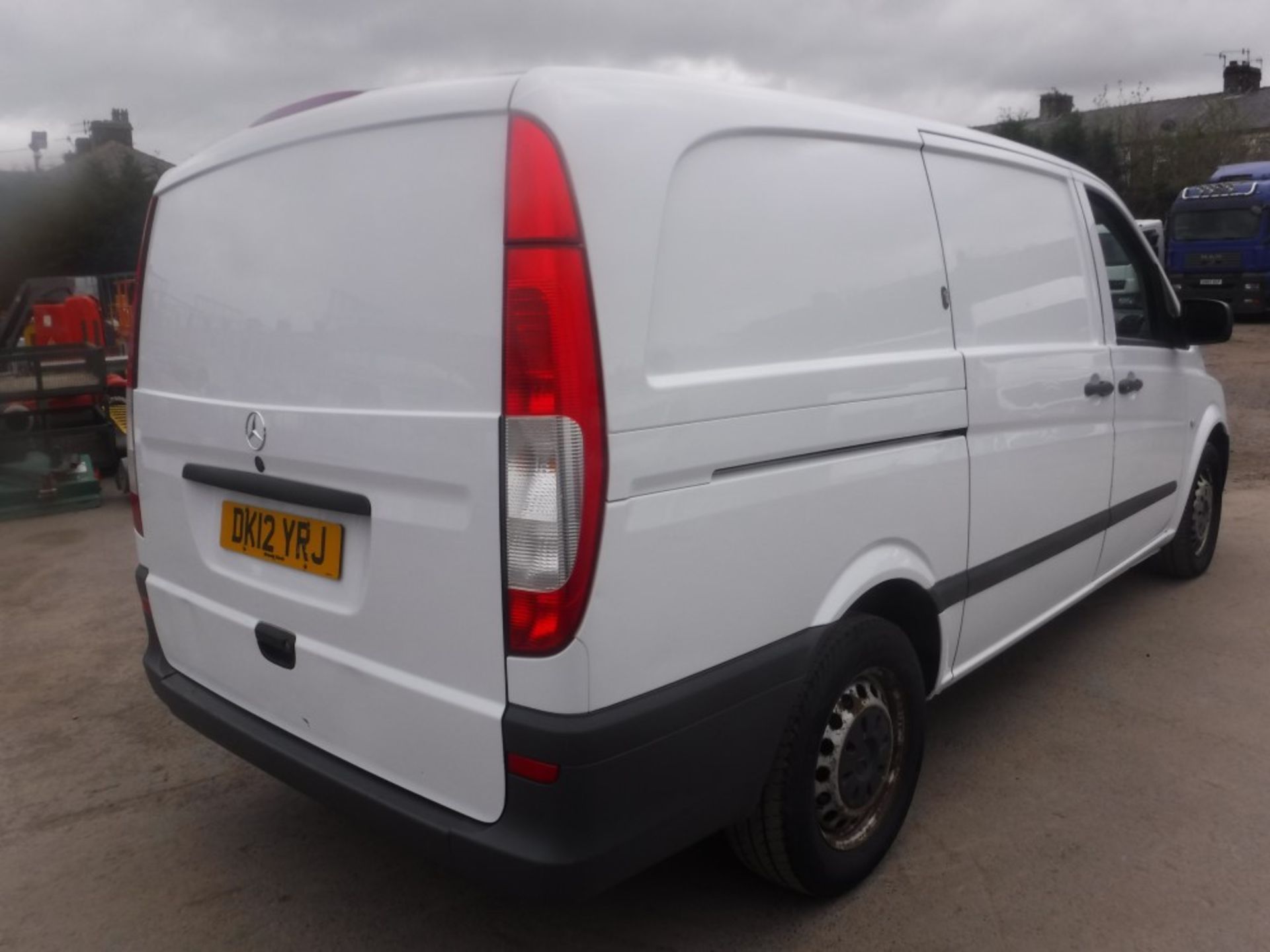 12 reg MERCEDES VITO 113 CDI LWB, 1ST REG 04/12. 165483M WARRANTED, V5 HERE, 1 OWNER FORM NEW [+ - Image 4 of 5