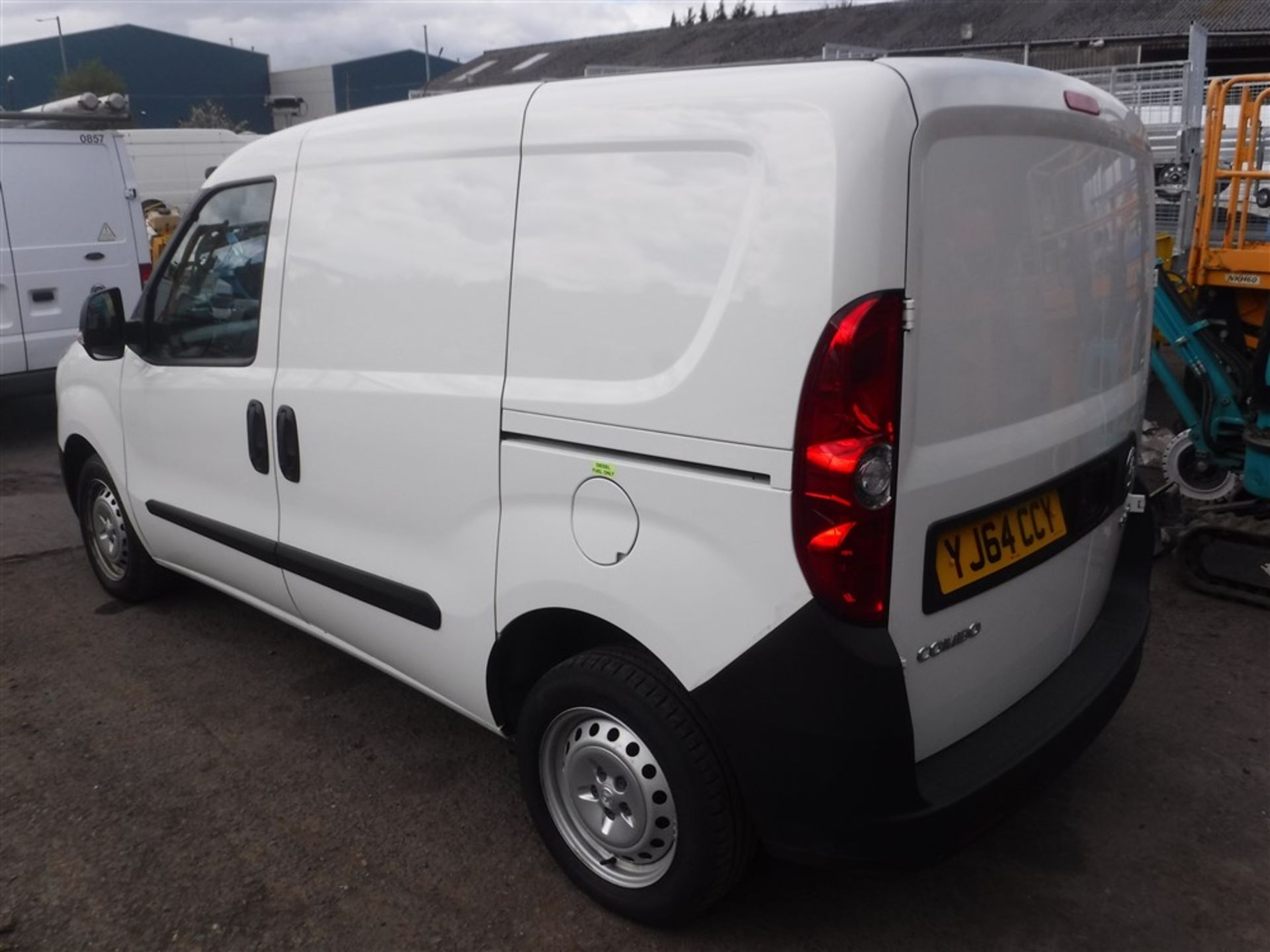 64 reg VAUXHALL COMBO 2000 L1H1 CDTI S/S, 1ST REG 01/15, 38915M WARRANTED, V5 HERE, 1 OWNER FROM NEW - Image 3 of 5