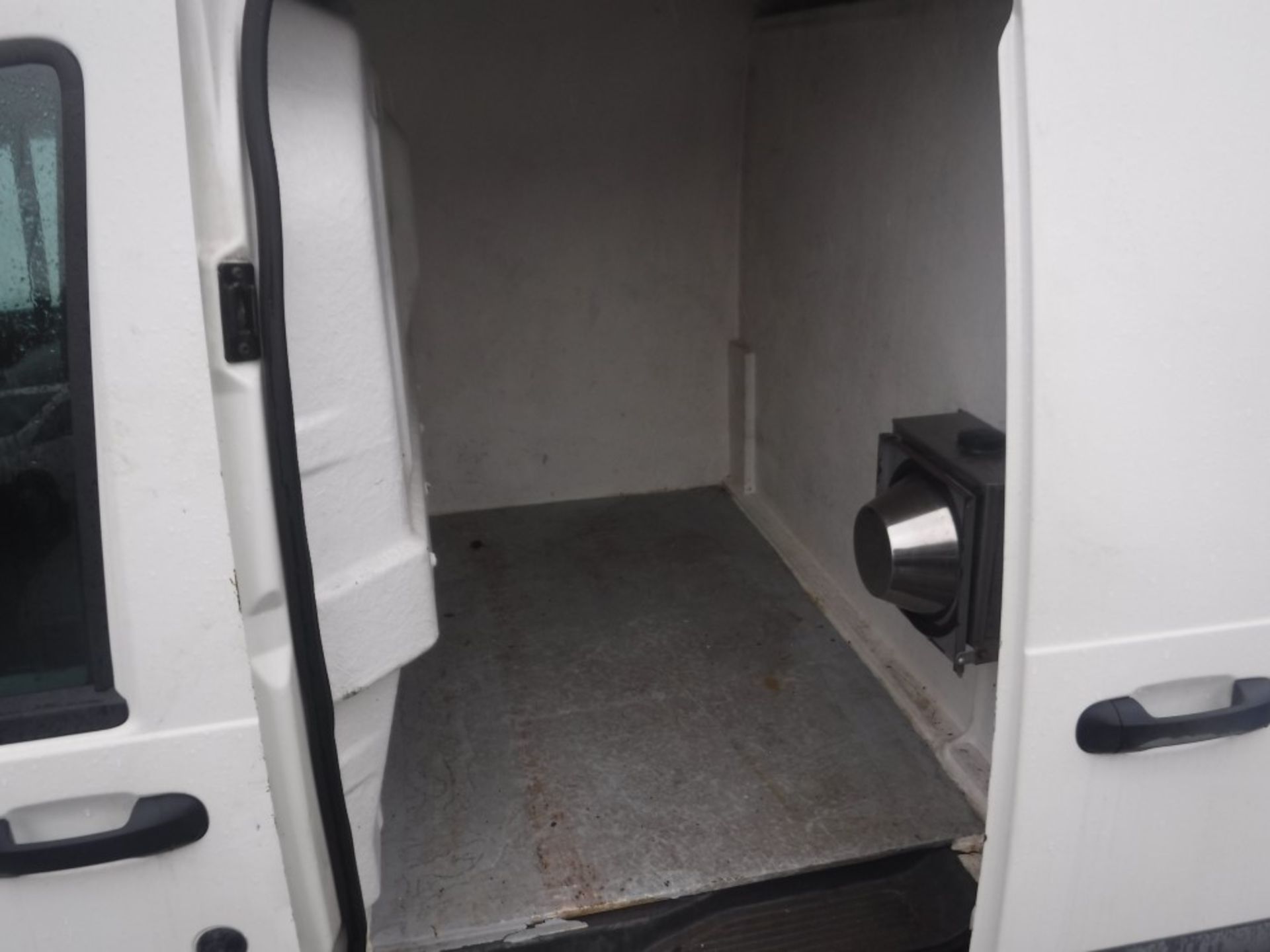 04 reg FORD TRANSIT CONNECT DOG VAN, 1ST REG 03/04, TEST 01/18, 159406M WARRANTED, V5 HERE, 1 FORMER - Image 4 of 7