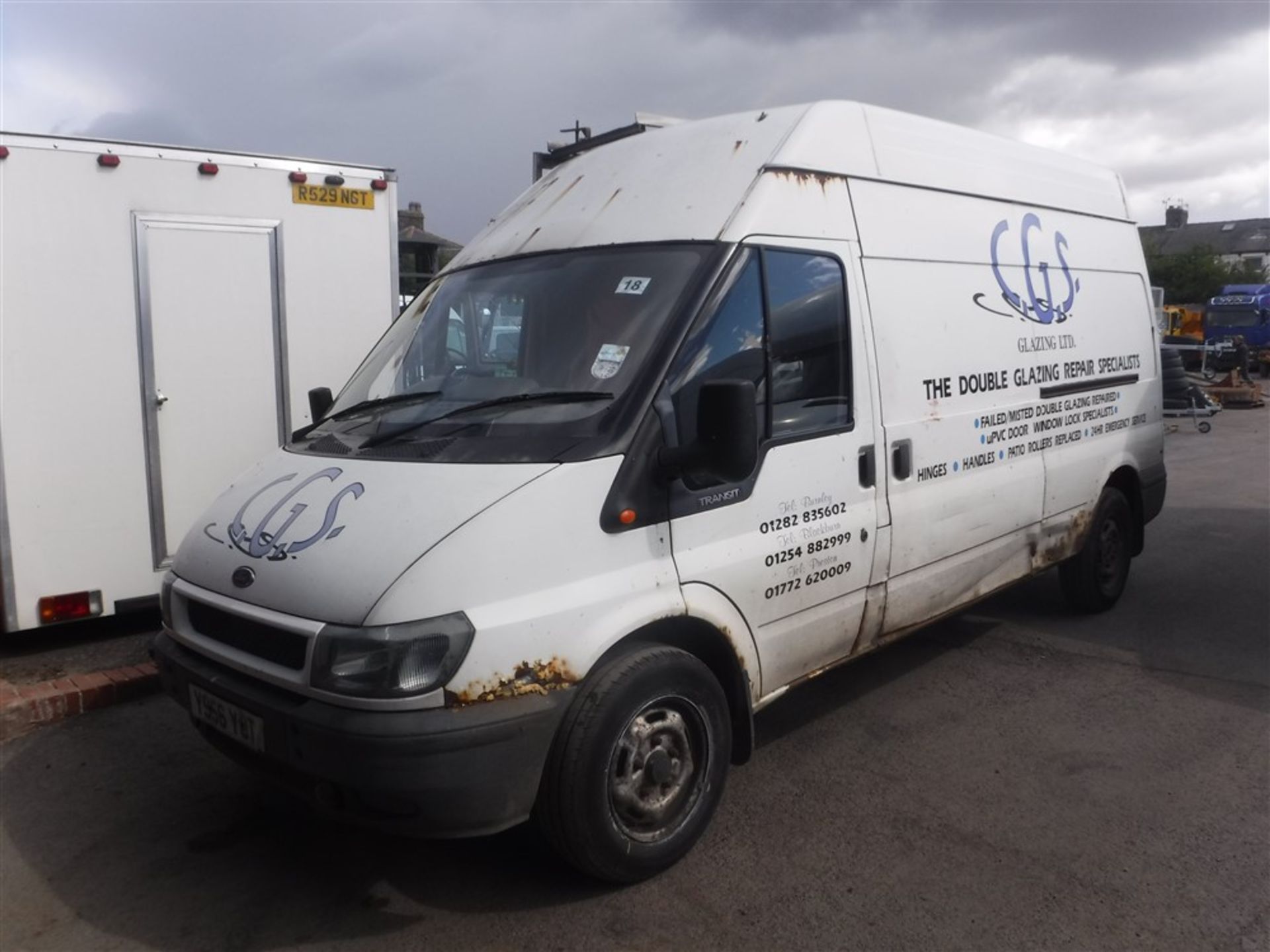 Y reg FORD TRANSIT 350 LWB TD, 1ST REG 07/01, TEST 05/17, 264444M NOT WARRANTED, V5 HERE, 1 FORMER - Image 2 of 5