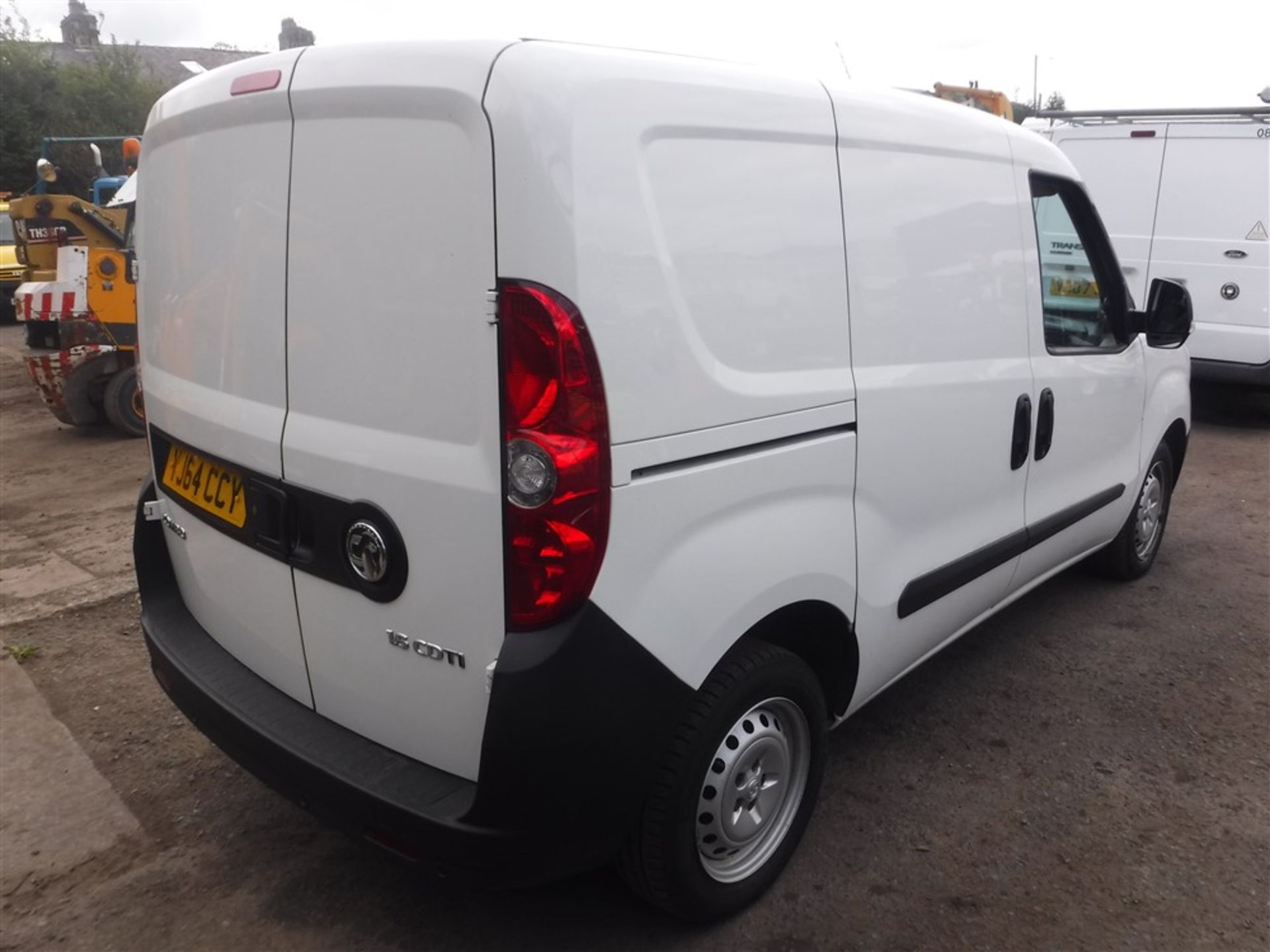 64 reg VAUXHALL COMBO 2000 L1H1 CDTI S/S, 1ST REG 01/15, 38915M WARRANTED, V5 HERE, 1 OWNER FROM NEW - Image 4 of 5