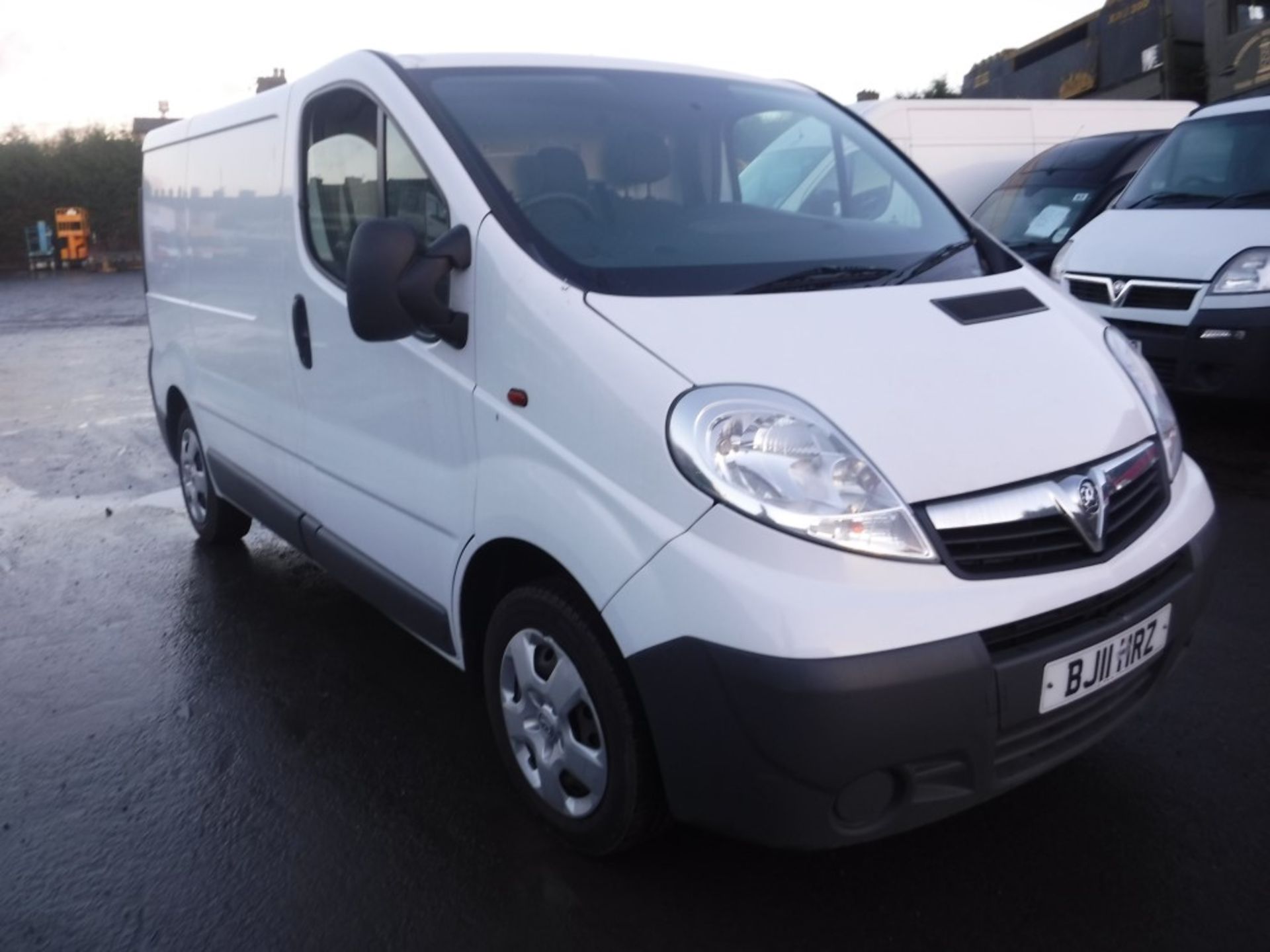 11 reg VAUXHALL VIVARO 2700 CDTI SWB, 1ST REG 05/11, 114252M WARRANTED, V5 HERE, 1 FORMER