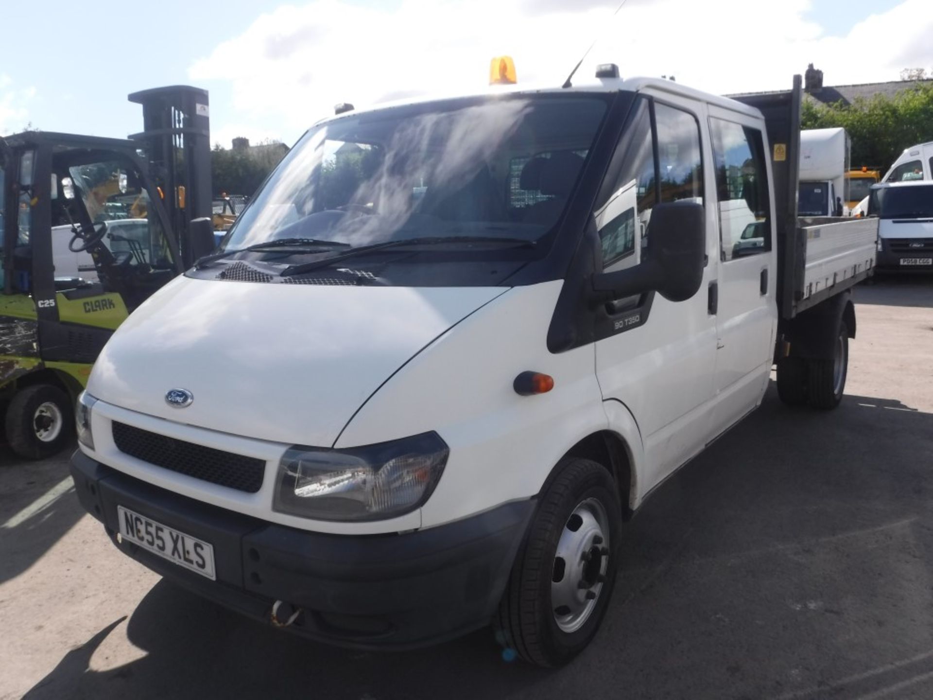 55 reg FORD TRANSIT 350 LWB TIPPER, 1ST REG 02/06, 90650M WARRANTED, TEST 02/18, V5 HERE, 3 FORMER - Image 2 of 5