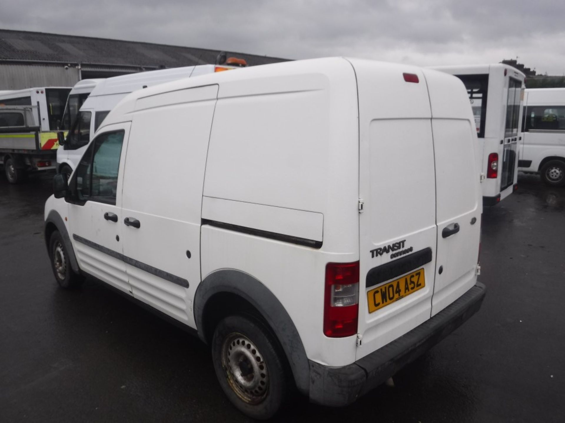 04 reg FORD TRANSIT CONNECT DOG VAN, 1ST REG 03/04, TEST 01/18, 159406M WARRANTED, V5 HERE, 1 FORMER - Image 3 of 7