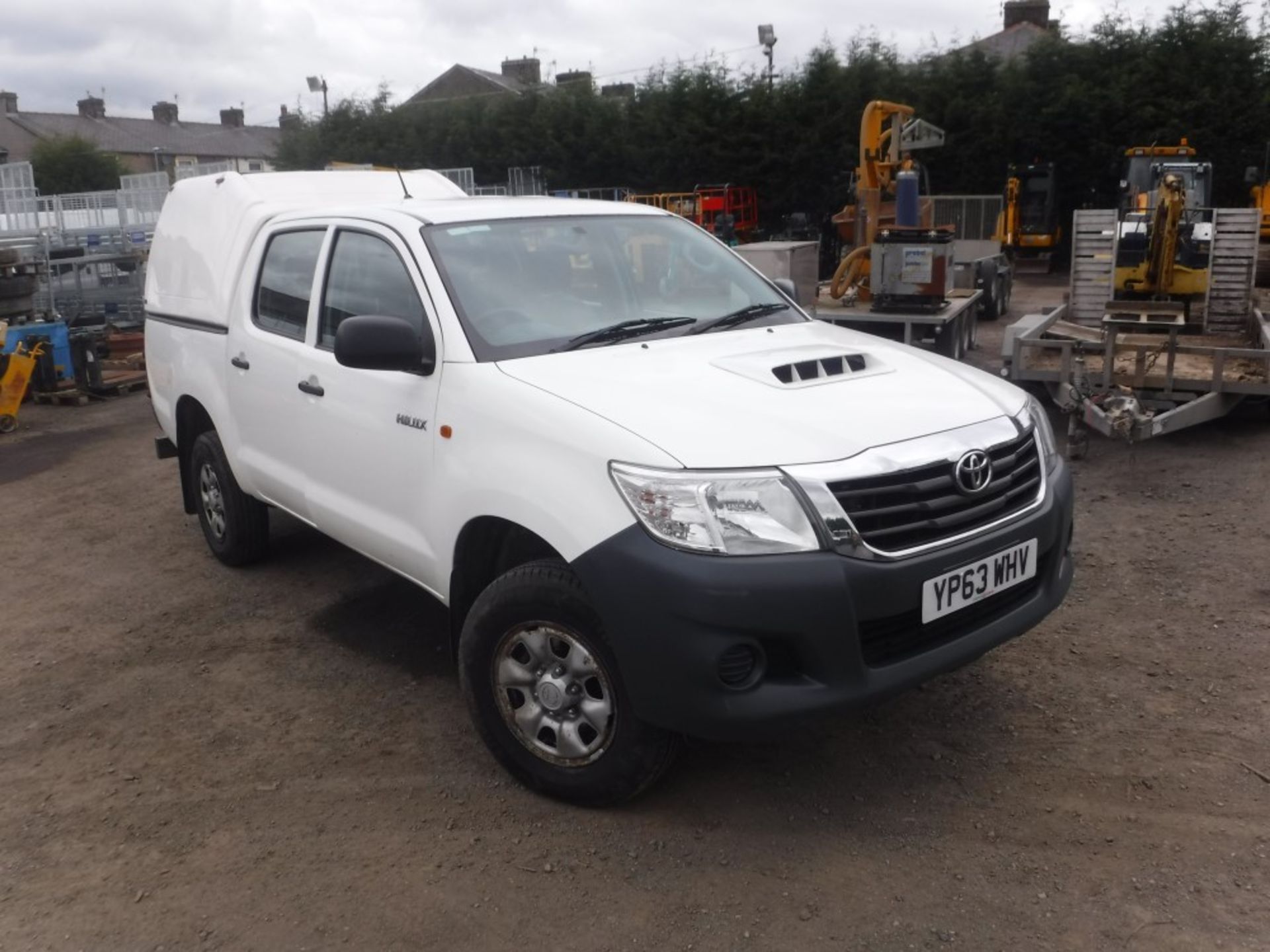 63 reg TOYOTA HILUX HL2 D-4D 4x4 DCB, 1ST REG 11/13, TEST 12/17, 92686M WARRANTED, V5 HERE, 1