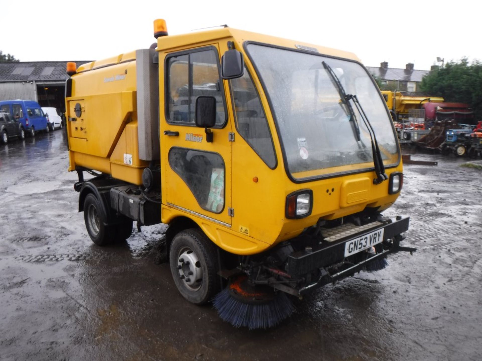 03 reg SCARAB 3.5 SWEEPER, 1ST REG 11/03, 2955 HOURS NOT WARRANTED, V5 HERE, 1 OWNER FROM NEW [ - Image 2 of 5