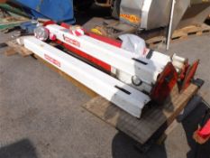 SOURIAU 2.5 TON 2 POST CAR LIFT [NO VAT]