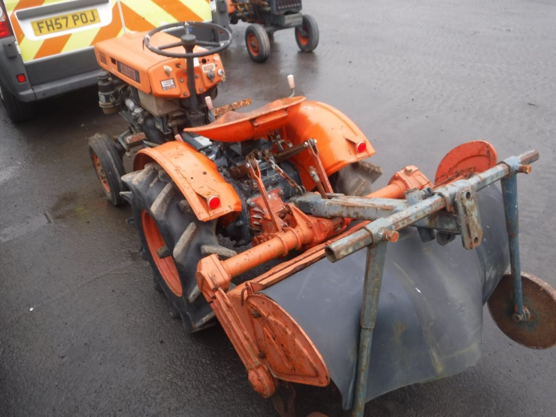 KUBOTA B6000E 2WD TRACTOR C/W ROTOVATOR [+ VAT] - Image 2 of 2