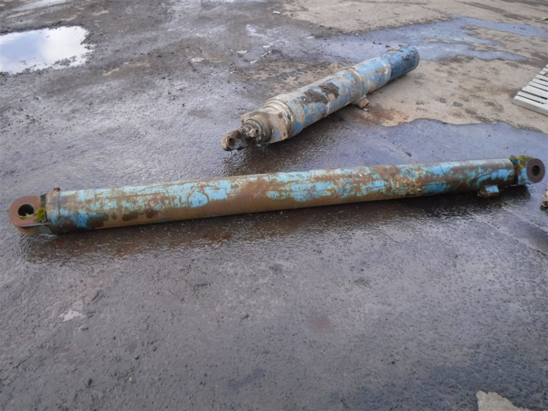 HYDRAULIC RAM [NO VAT]