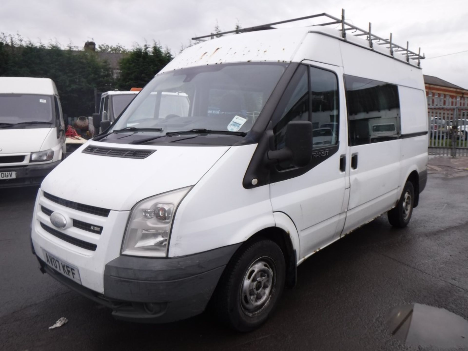 07 reg FORD TRANSIT 110 T280M D/C FWD, 1ST REG 06/07, 199585M NOT WARRANTED, V5 HERE, 1 FORMER - Bild 2 aus 6