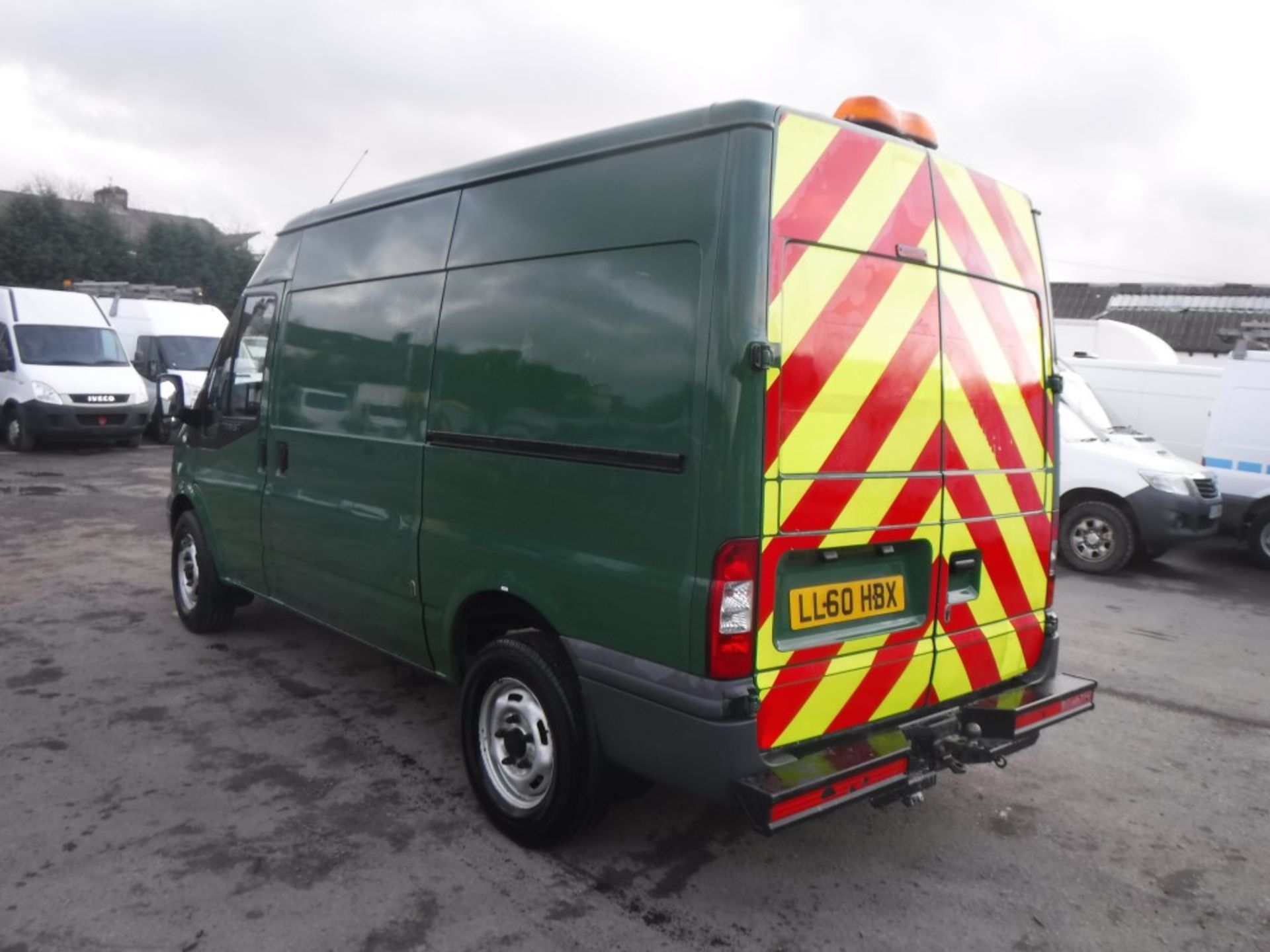 60 reg FORD TRANSIT 100 T350M RWD, 1ST REG 02/11, TEST 02/18, 179682M WARRANTED, V5 HERE, 1 OWNER - Image 3 of 5