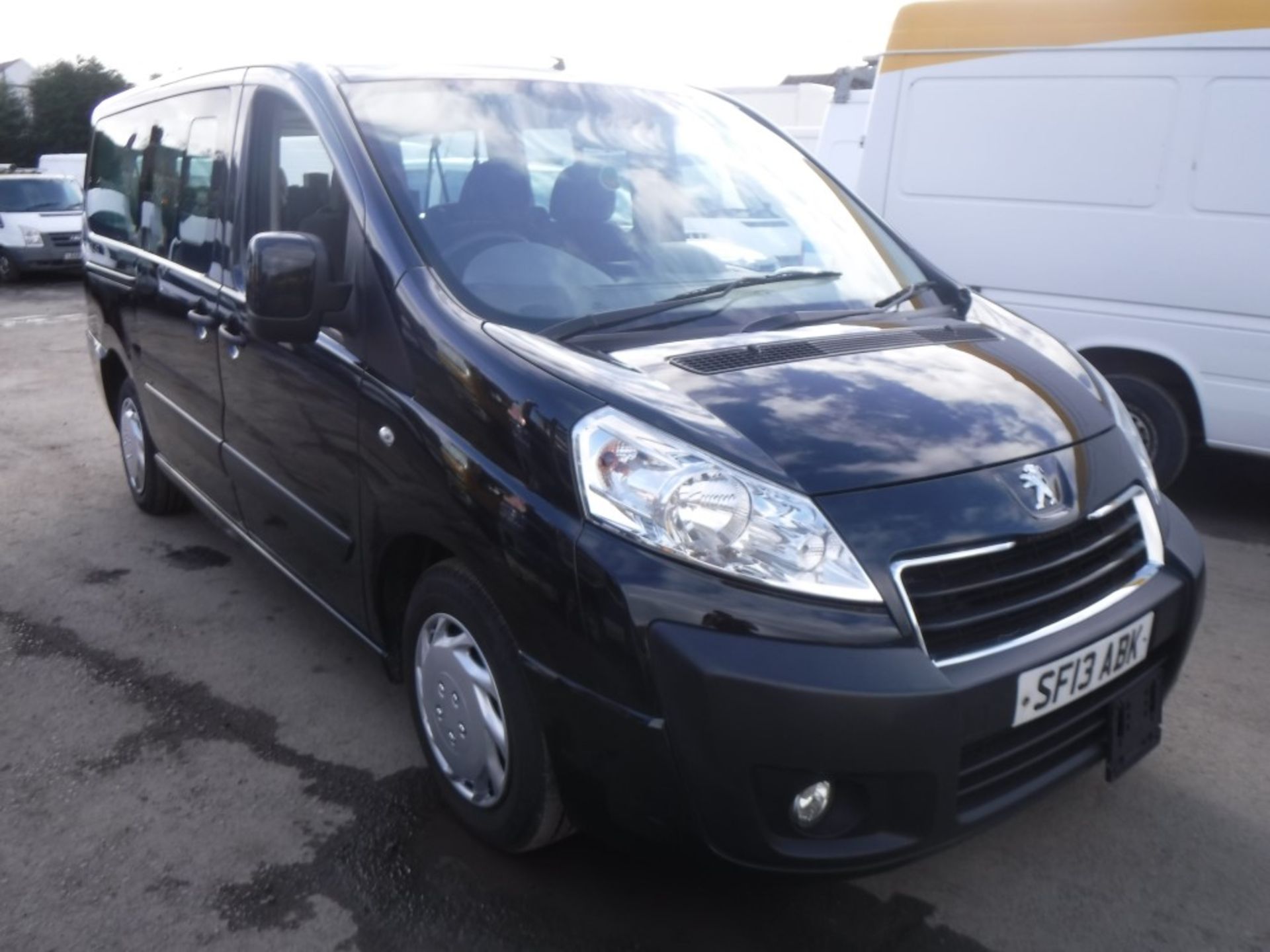 13 reg PEUGEOT EXPERT TEPEE EUROBUS 9 SEATER TAXI, TEST 03/18, 154234M WARRANTED, NO V5 [+ VAT]