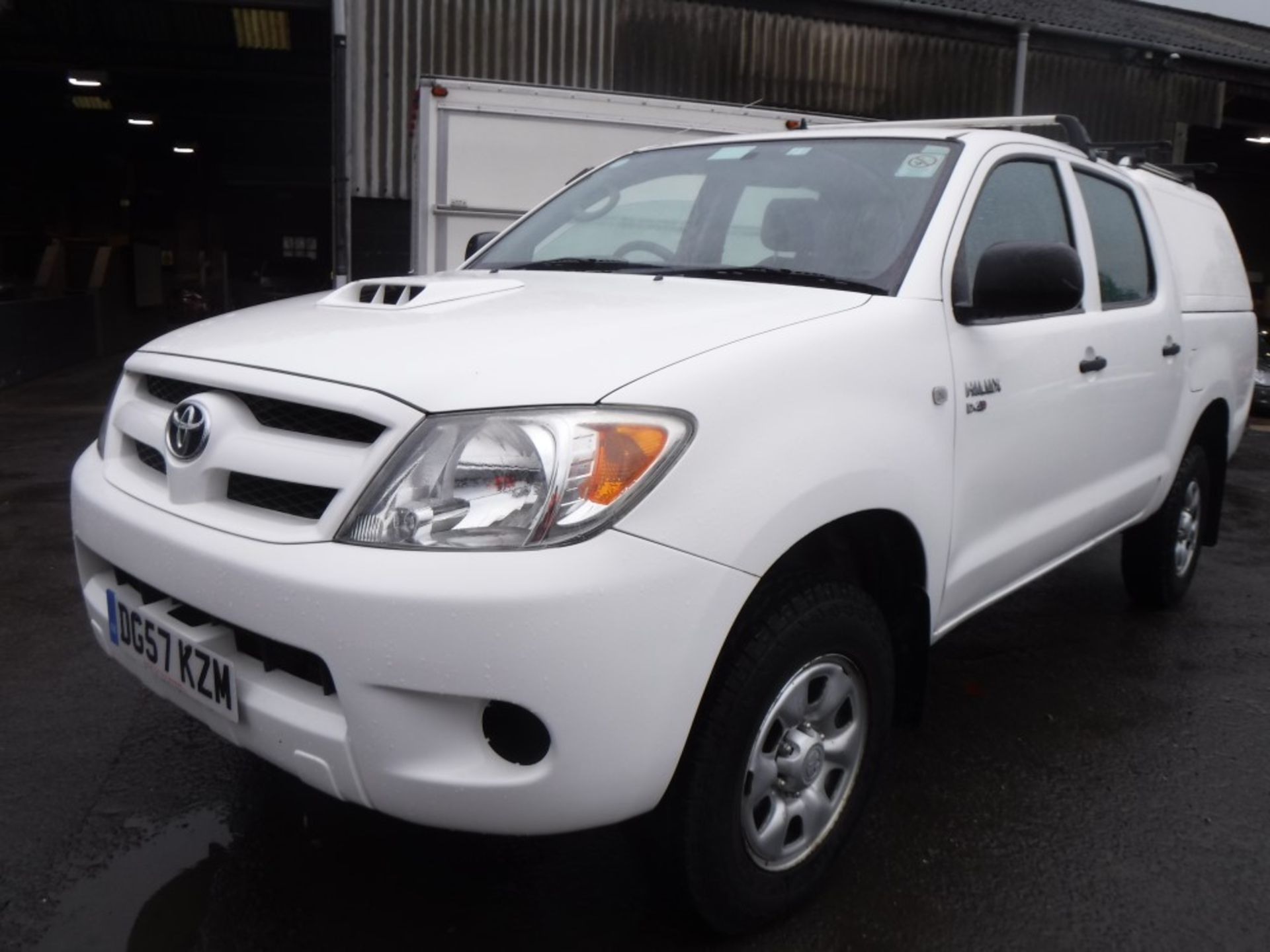 57 reg TOYOTA HI-LUX HL2 D-4D 4 X 4 PICKUP, 1ST REG 09/07, TEST 06/18, 130650M, V5 MAY FOLLOW ( - Image 2 of 5